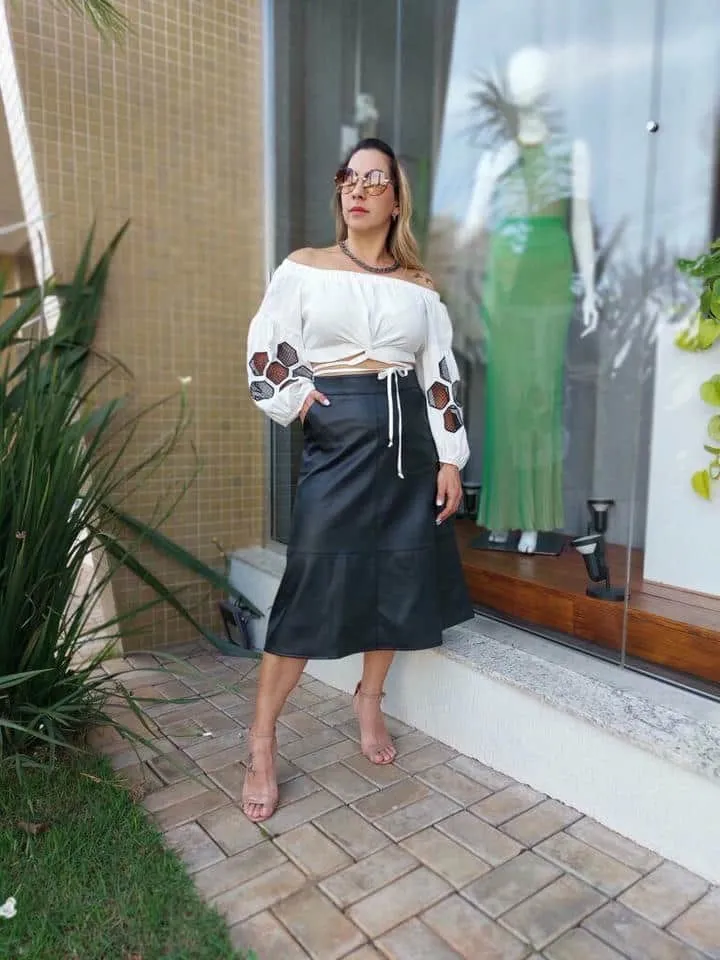 Blusa Linho Bordada Off
