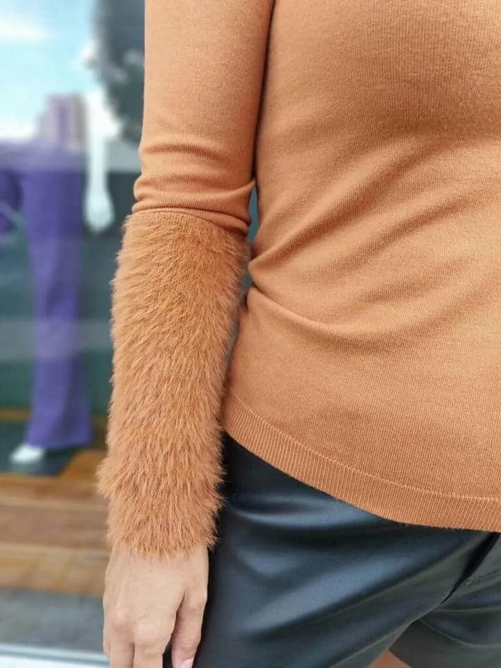 Blusa De Tricot Barra Manga Pelinho - Imagem 3