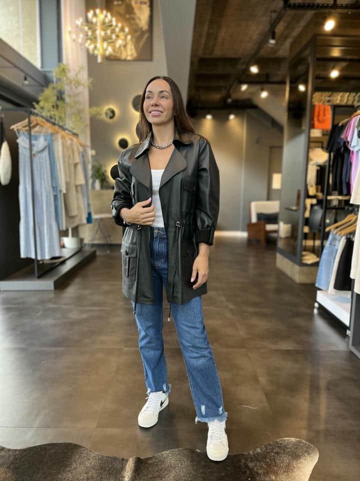 Parka Com Elastico Na Cintura