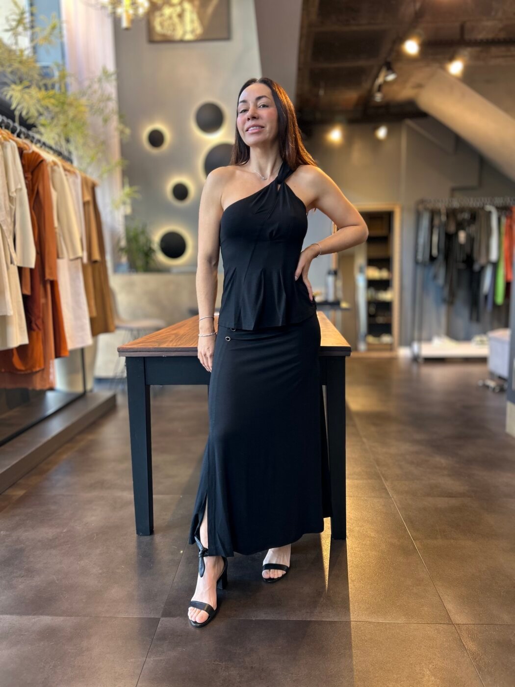 Saia Preta Midi