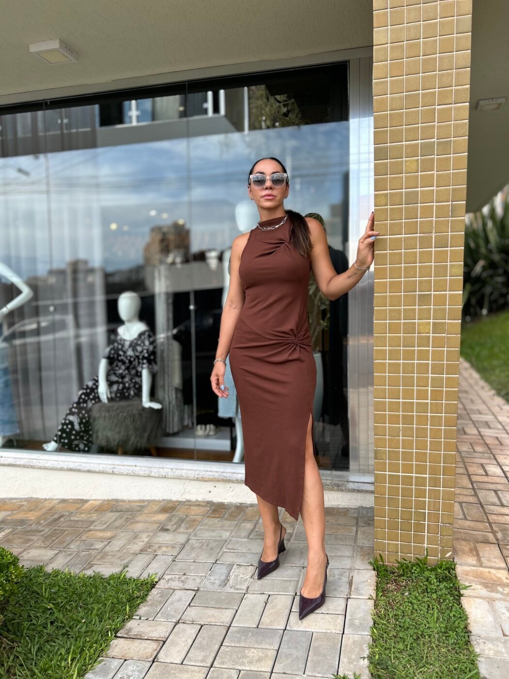 Vestido Canelado Marrom Malfitan