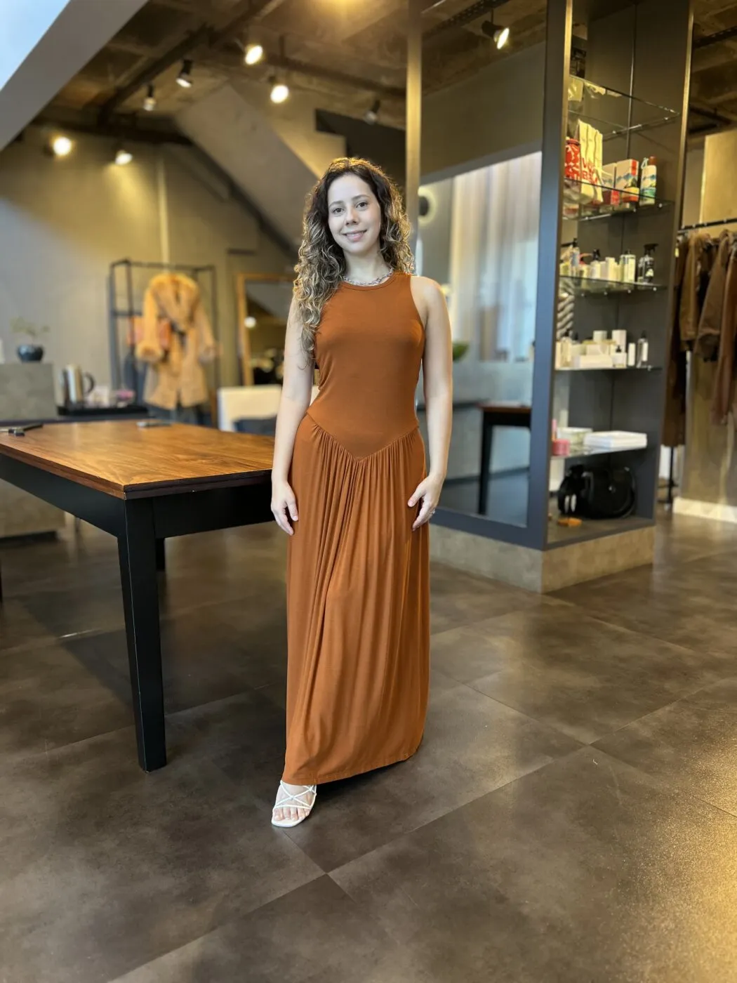 Vestido Open Marrom Zeus